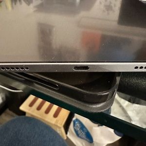 Apple iPad Pro 4th Gen 11” 128gb